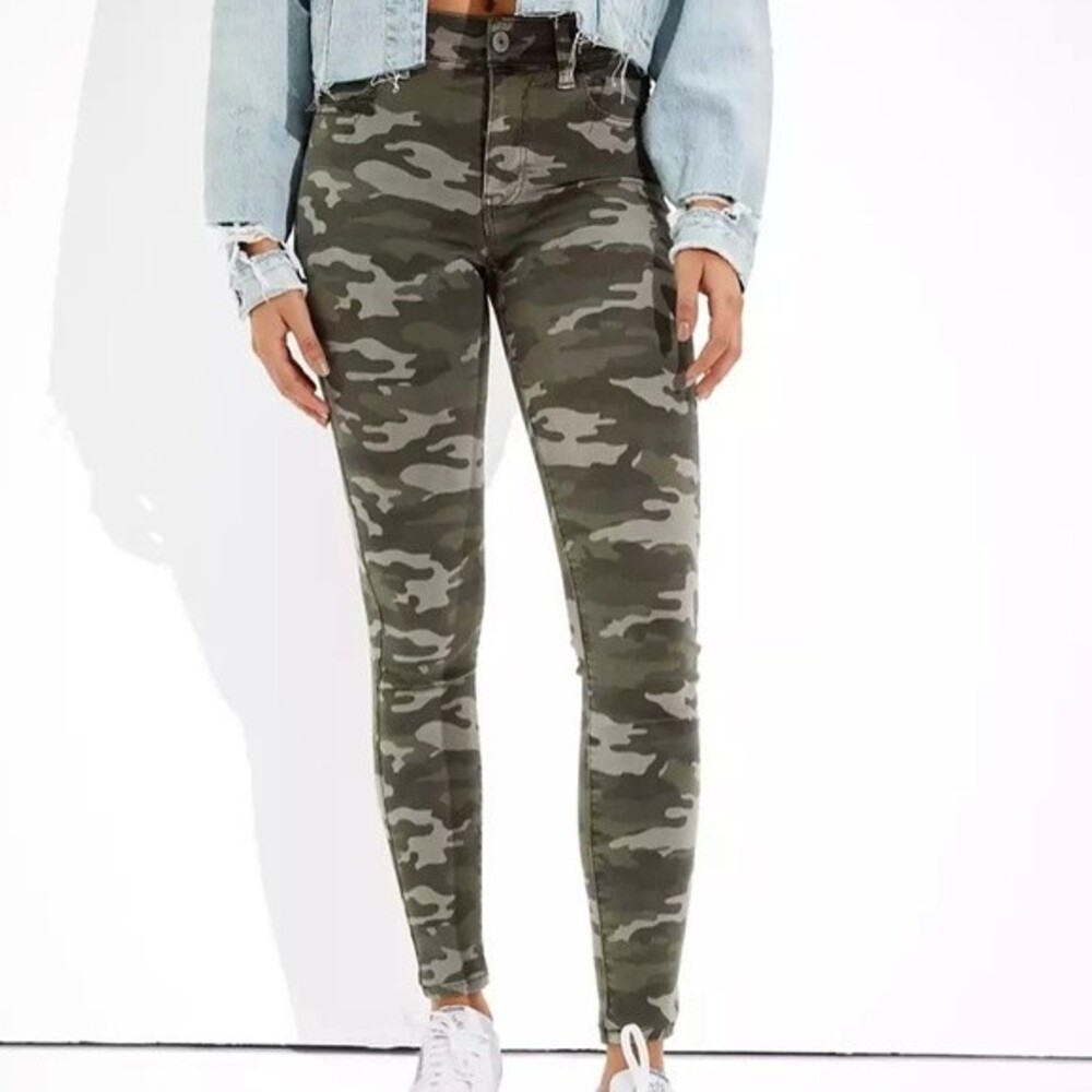 American Eagle Green Camouflage Super Stretch Hi Rise Jegging Pants NEW 2